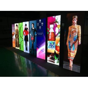 576X1920mm SMD2121 P3 1200 Nit LED Poster Display