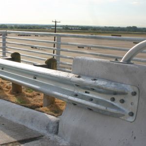 Customized Color Zinc Coated Corrugated Highway Guardrail With Bridge Terminal