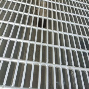 Hot Dipped Mesh Galvanized Steel Grating High Load For Trench Cover