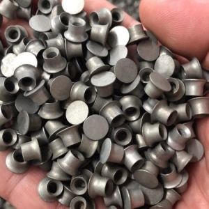 Self-piercing rivet for plates joint