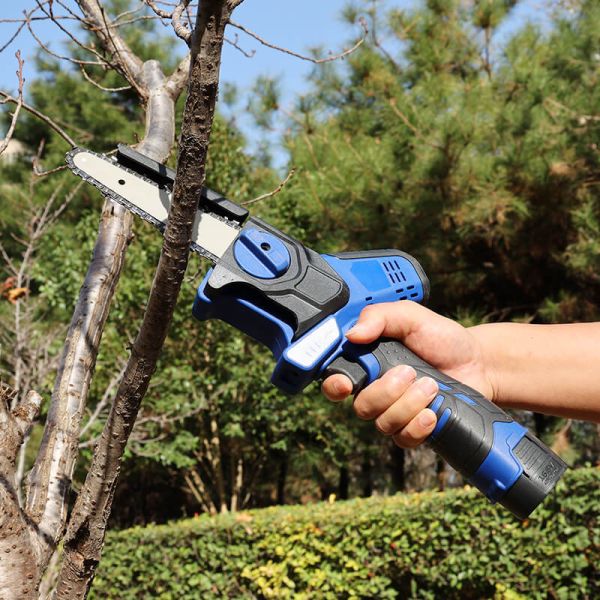 Ultra Light 6 Inch Cordless Battery Chainsaw With Oil Pump System Mini Electric