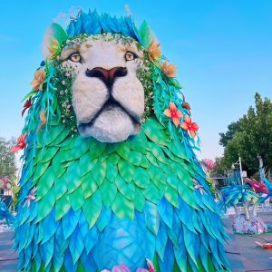 High-Quality Lion Sculpture Lantern for Outdoor Decor and Themed Light Shows