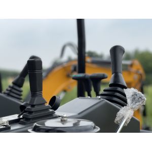 0.07m3 Mini Excavator 2 Ton Crawler Excavators High digging power