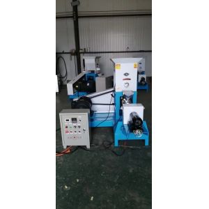Small Farm Use Chicken Feed Fish Feed Extruder Pellet Machine 300 Kg