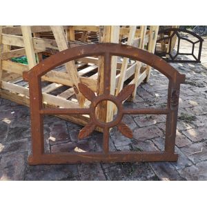 Cheap Waterpfoof Antique Cast Iron Windows In Old Brids Building In Old Garden for sale