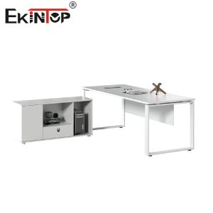 China Customizable White Office Desk With Metal Frame Wooden Desktop on sale