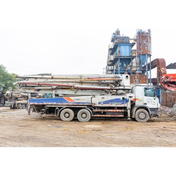 2017 Construction Machine Zoomlion 47m Concrete Pump Truck