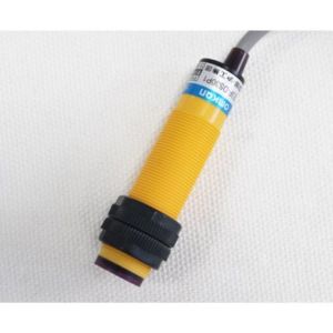 E3F-DS30Y2 diffuse photoelectric switch sensor AC adjustable wire NC,