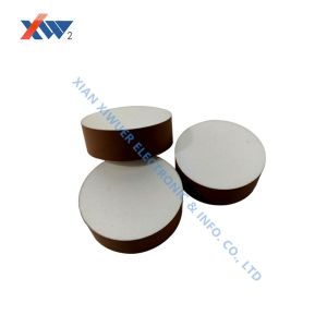 Small Ceramic Square Type Capacitor , High Corrosion Resistance Cylinder