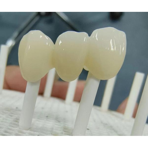 Ultra Translucent Zirconia Ceramic Disc Anterior Multilayer Zirconia Disc