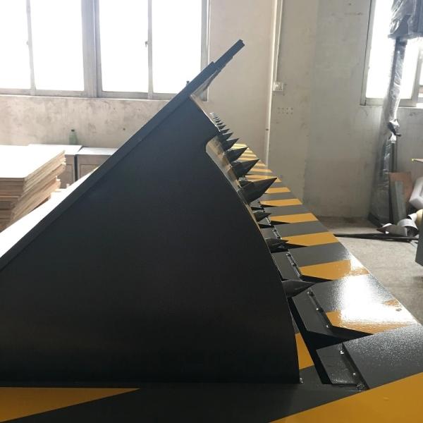 Anti Terrorist Hydraulic Road Blocker 80 Tons Bearing Capacity Speed Adjustable