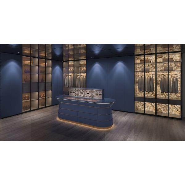 Luxe Wave Walk - In Closet Modern Sophistication Meets Functional Elegance