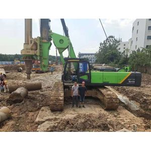 3.2km/H Torque 320kN.m 54m Hydraulic Piling Rig KR300D Max. drilling diameter