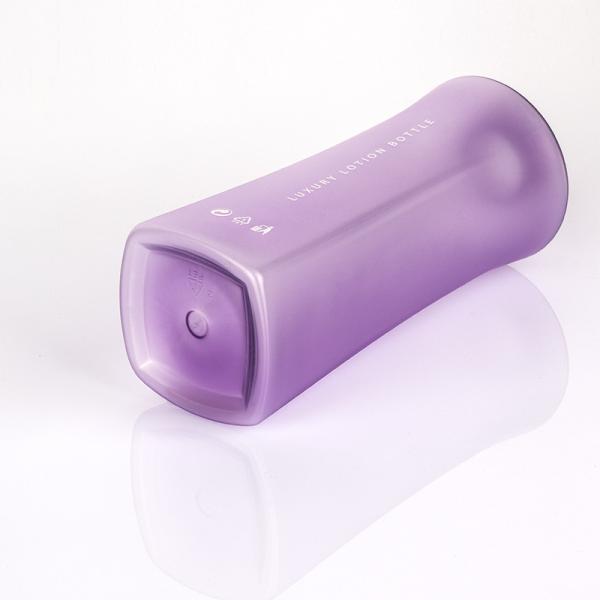 Wholesale 350ml 500ml Pet Empty Plastic Transparent Shampoo Bottles Luxury Cosmetic Gold Pump Lotion Container