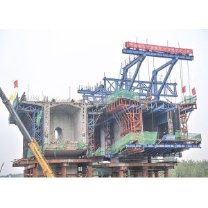 Traveling Steel Bridge Cantilever Form Traveller For Concrete Sgmental Bridge