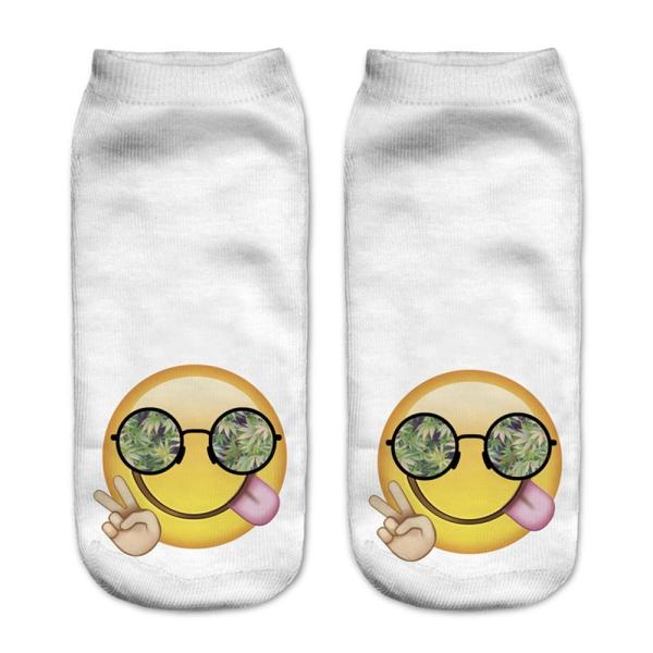 Quality Custom Design OEM emoji 3D Digital print emoji custom ankle printing Socks wholesale