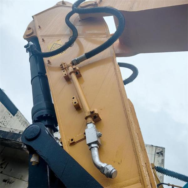 Used Hyundai 305 Excavator with 1.38m3 Bucket Capacity and Low Working Hours in Korea