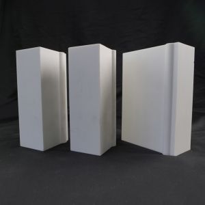 China Customizable 300 MPa Alumina Ceramic Brick High Corrosion Resistance on sale