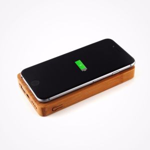 5 - 8mm Transmission Distance Wooden Qi Wireless Charger Ultra - Thin iOS Phone