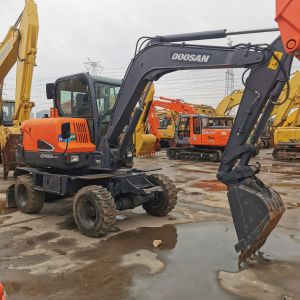 Mini Digger Excavator DX6OW with Original Hydraulic Cylinder and 2001-4000