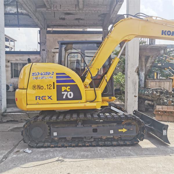 Japan Manufactured Komatsu PC70 Excavator with Good Health and 0.3 m3 Bucket Capacity