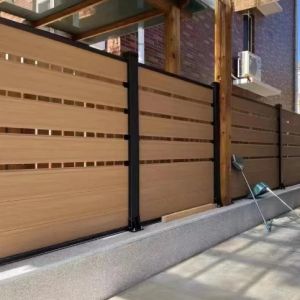 Wood Look WPC Fence Stylish Corrosion Resistant Stronger Than Wood