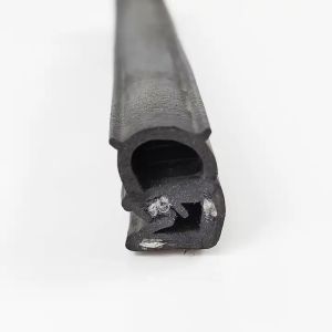 65±5 Hardness Foam EPDM Rubber Strip Seal for Bottom Edge of Customized Weather