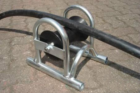 High Strength Underground Cable Tools / Straight Line Cable Roller Zinc Plated With Aluminum Rollers