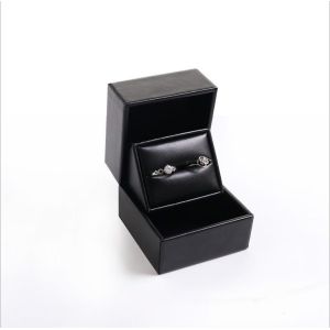 Premium LED Jewelry Box with Movable Ring Tray for Engagement Ring Packaging and