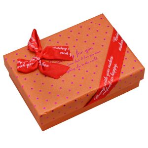 Rectangle Paper Chocolate Packaging Box UV Printing With Ribbon Packaging