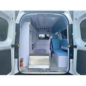 145km/H Emergency Service Diesel Ambulance For Sale With 215/75r16lt Type