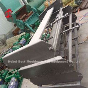 3 Scrapers Chicken Waste Processing Machine , Chicken Manure Scraper 8 Wheels