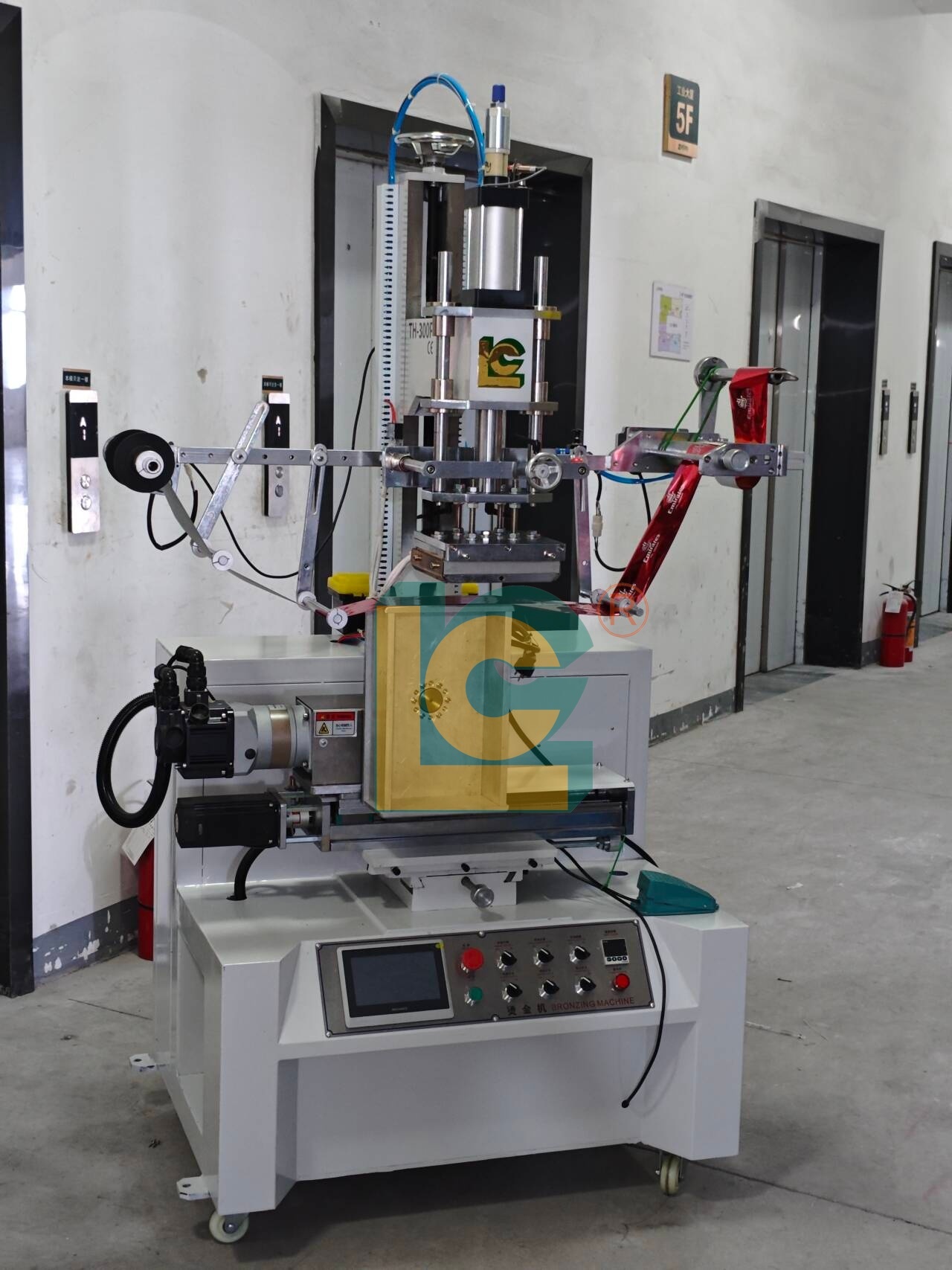 LC High-Speed Automatic Dual-Panel Foil Stamping System