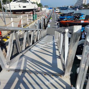 Customized Aluminum alloy 6061 Gangway With UHMW Rollers For Marina boat
