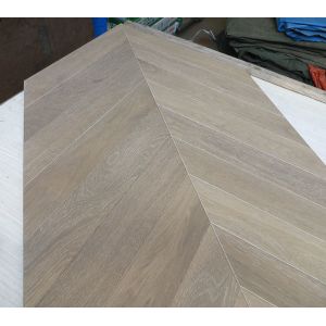 Cheap Smoked Russian Oak Engineered Wood Chevron Flooring Indoor Grade A/B for sale