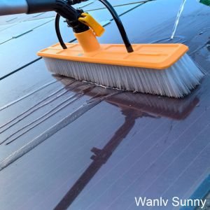 China Solar Panel Cleaning Tool with Manual Water Spray Brush 4.8 M Lightweight Aluminum Alloy Telescopic Handle on sale