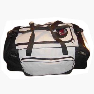 China Lightweight 600D Polyester Wheeled Duffle Bag Luggage on sale