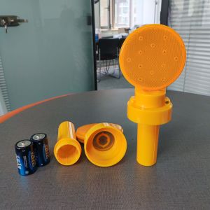 Yellow Solar Powered 19cm Diameter PP Traffic Warning Light for Road Safety