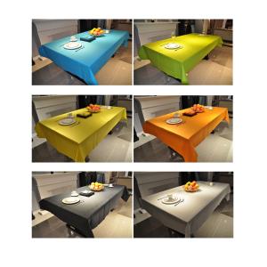 16-18gsm Waterproof Colored Table Cloth Disposable For Four Seasons