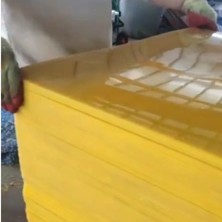 Quality Solid Polypropylene Sheets for Secure and Reliable Transportation of Bottles and Cans on Pallets wholesale