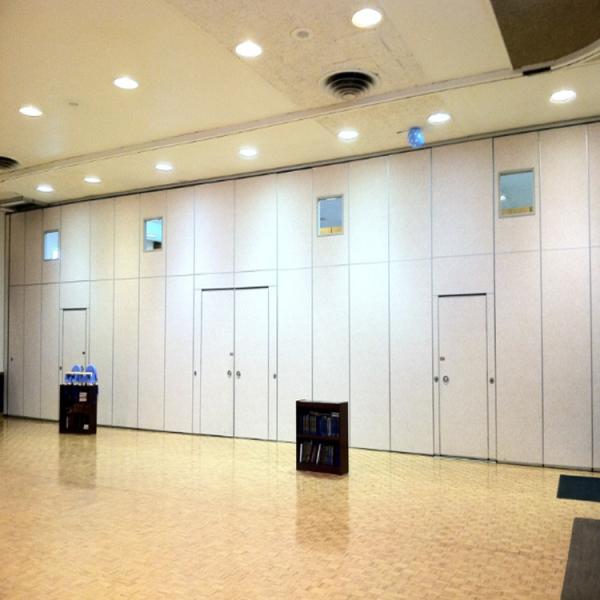 Folding Removable Soundproof Partition Wall 85mm Thickness Melamine Surface