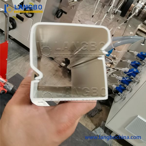 55/110 Conical Twin Screw Extruder PVC Profile Extrusion Line for 1180mm Cable