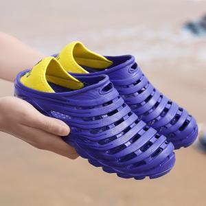 Breathable Garden Clog Slippers Massage Particles Inside Long Life Span