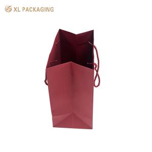XL Packaging Custom Packaging Factory Folder Paper Bag Wine Red Color Coated