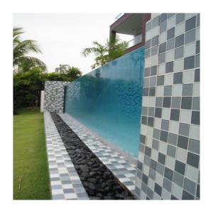 Create a Unique Pool Experience with Our Customized Acrylic Pool Desig