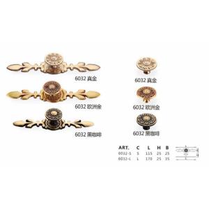 China Luxury Modern Brass Hammered Kitchen Hardware Knobs For Cabinet on sale