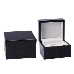 High End Wooden Watch Box High Gloss Finish Surface 9mm Thickness MDF Eco -