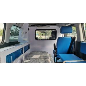 5.2m Medical Emergency Ambulance Gasoline 4×2 Rear Drive