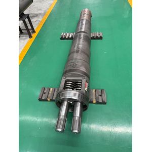 China Conical Twin Screw and Barrel with Ra 0.4μm Surface Roughness 20-120mm Screw Diameter and Water Cooling System on sale