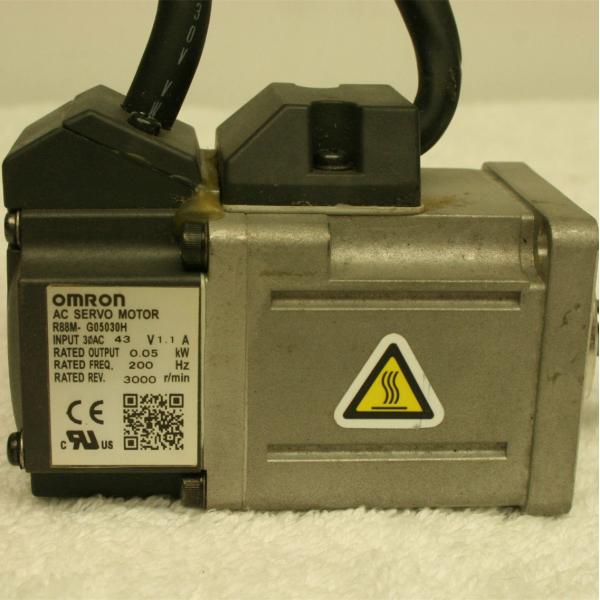 Quality OMRON 200V 900W R88M-G90010T-B-Z AC Servo Motor refer to MECHATROLINK-II Status LED Indicator wholesale